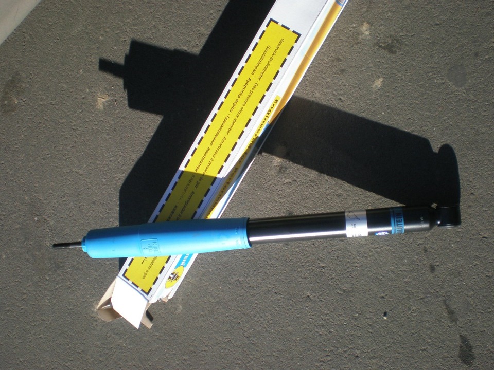 Приїхали амортизатори Bilstein B6 задні 1