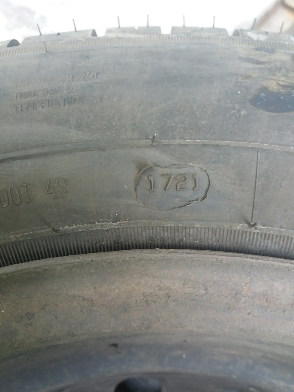 Поставив гуму 185/65 R14 2