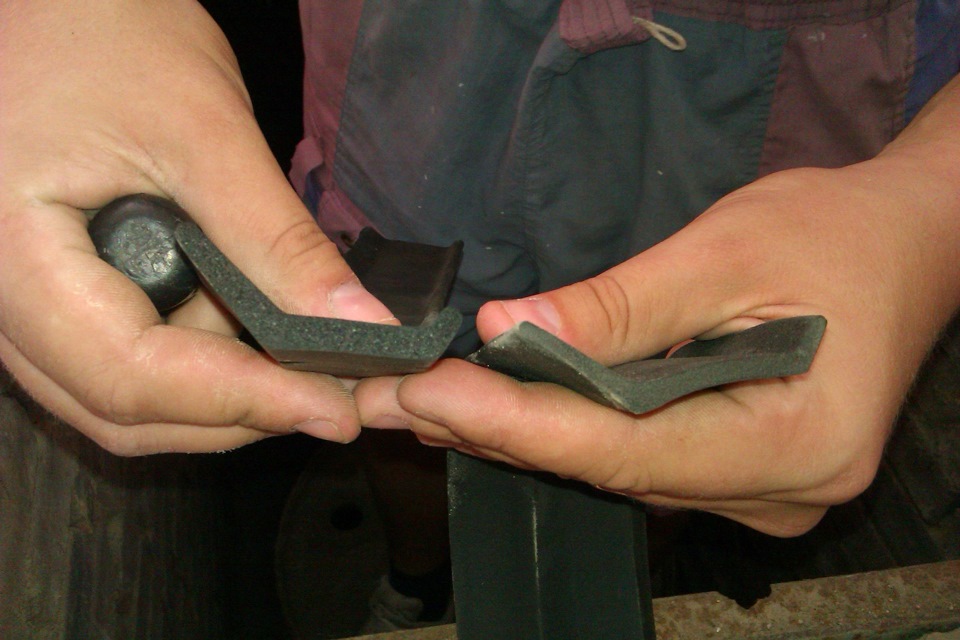 Універсальна Гумова губа 1