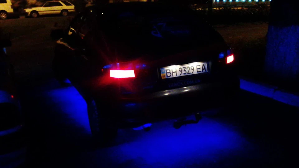 Нижнє освітлення