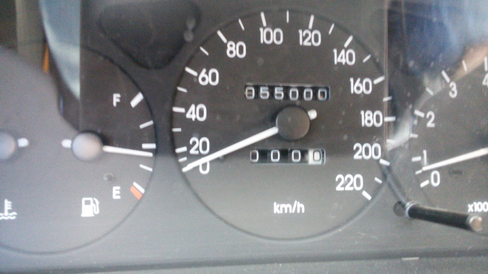 На одометрі 55000 км, і якраз перевзувся на літо. 3