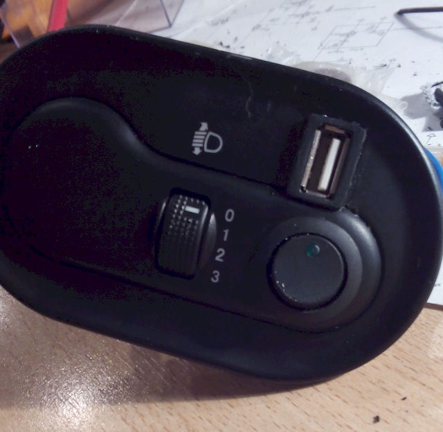 USB заряджання в машину. Проба пера. 5