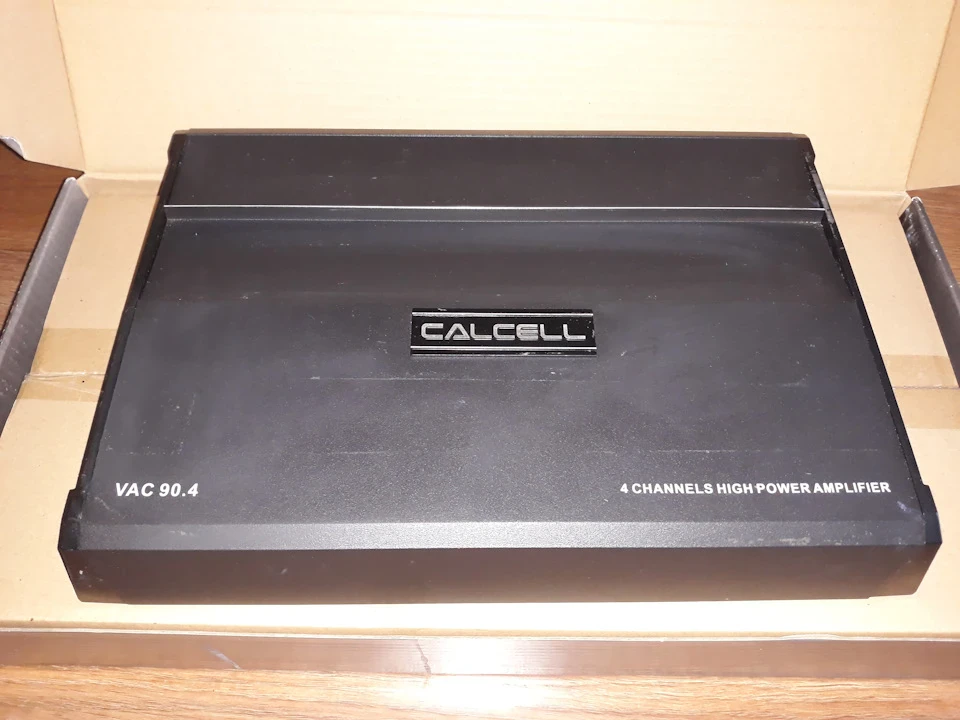 Продам підсилювач Calcell VAC 90.4 (продано)