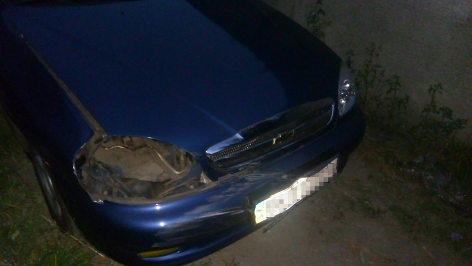 ДТП: виявляється бампер VW Passat міцніший за морду мого Три-А-Три… 1