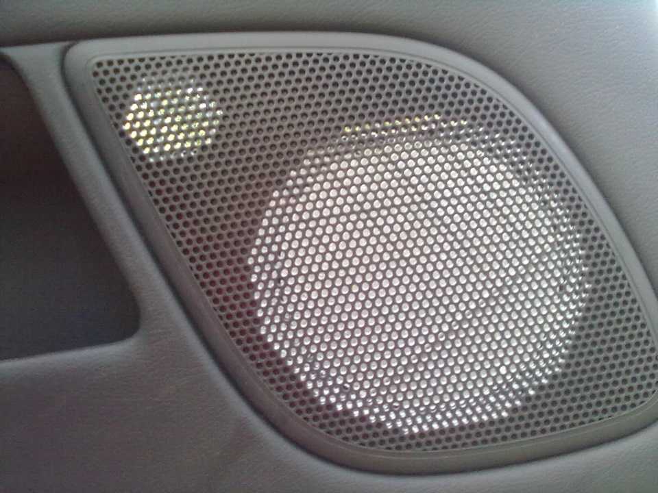 Заміна стокових динаміків 5