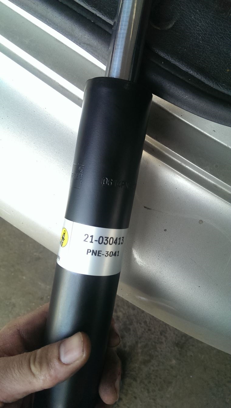 Передні амортизатори Bilstein B4, опори Нубіра і т.д. 2