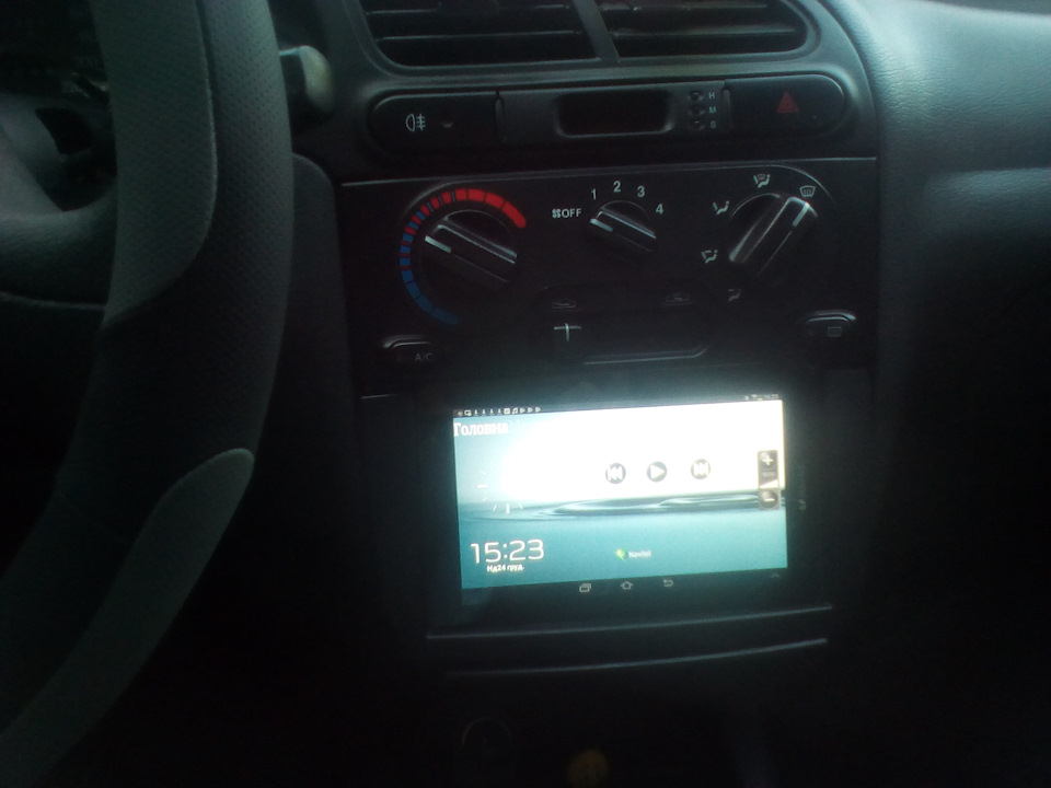 Планшет в авто 4