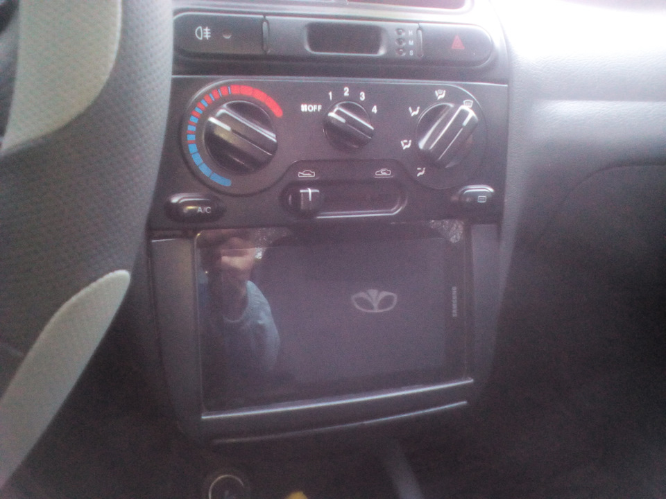 Планшет в авто 2