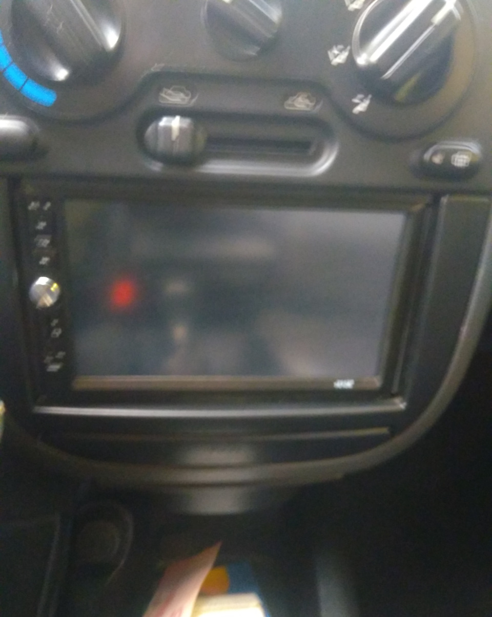 2din Avto-Magnitola 7012B car-cit 1