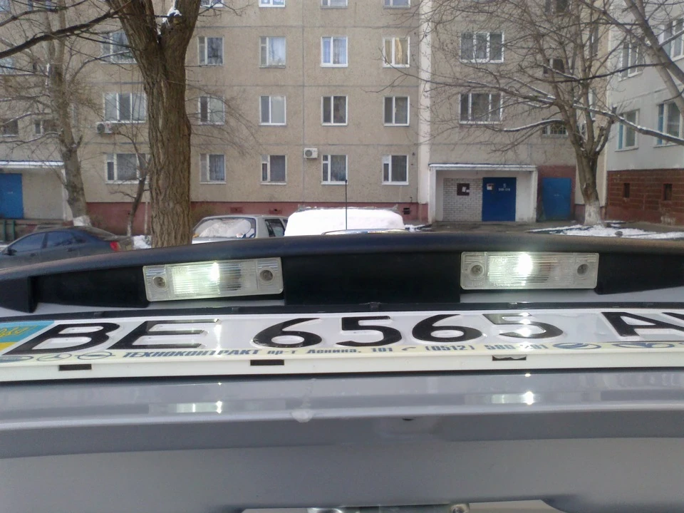 Діодні лампочки для підсвічування номера