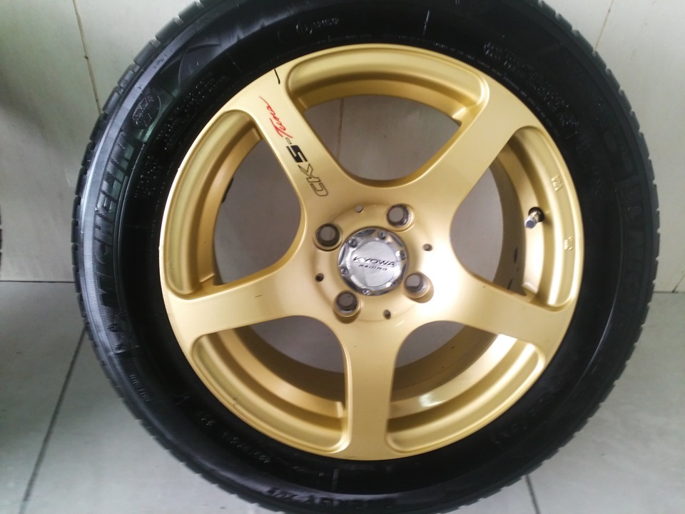 Діти допоможіть! Куплю ковпачок на диск Kyowa 326 r14 1