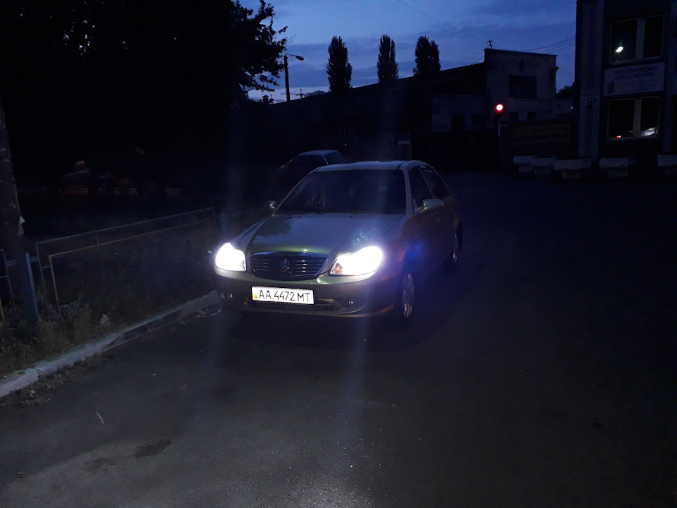 Встановлення Led ламп у фари 5