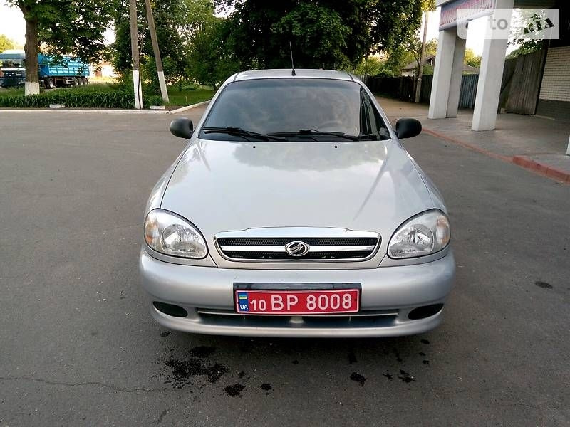 Може хто знає це авто? 2