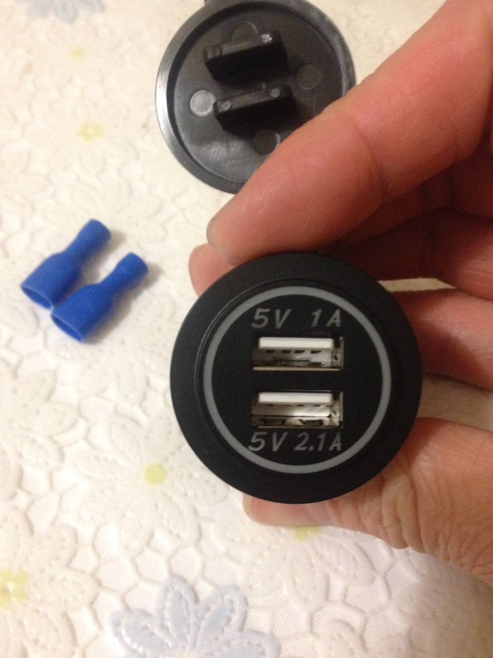 USB зарядка в салон. 1