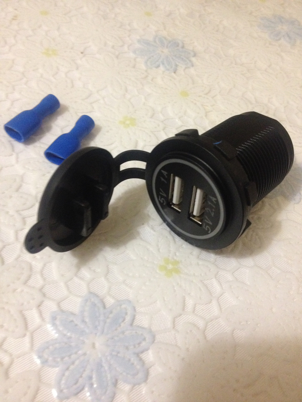 USB зарядка в салон. 3