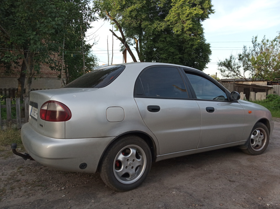 Використовував дощ на користь: помив авто + свіжих фото 3