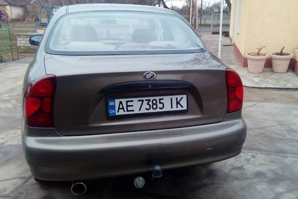 Стопи - в ЧЕРВОНИЙ.