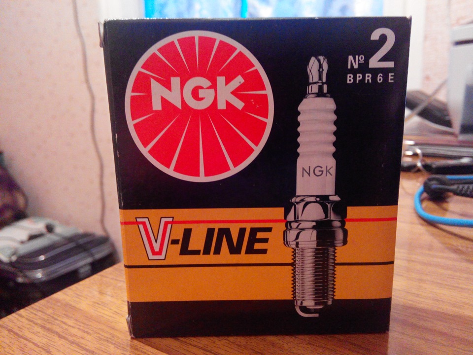 Заміна свічок на NGK V-LINE №2 1