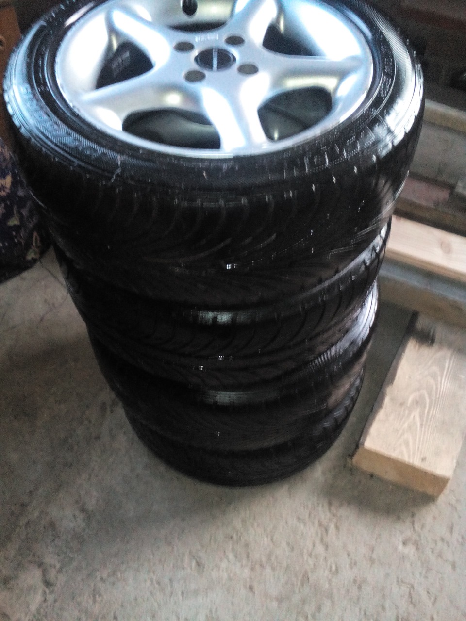 Обміняю свої r15 на r14. (Продано) 2