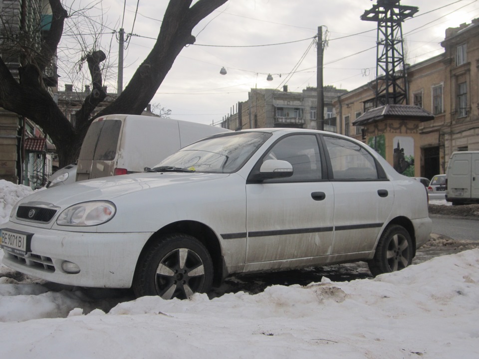 Купив легко сплавні диски R14 з гумою. 4