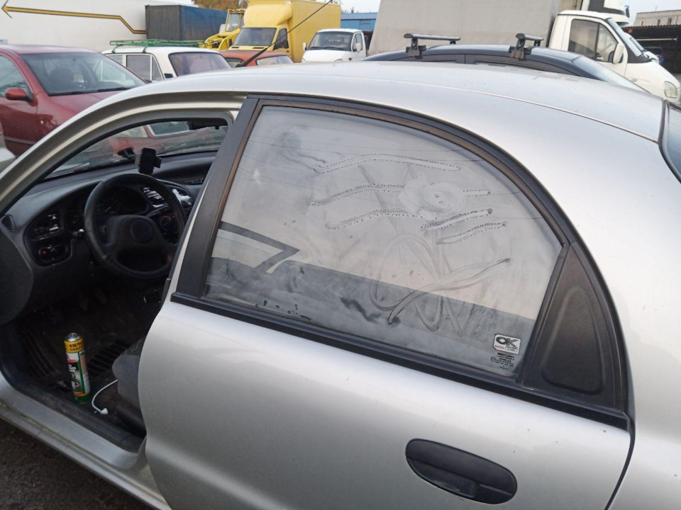 Що зі склом в авто? 3