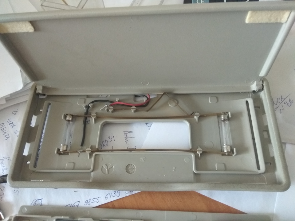 Дзеркало з підсвічуванням у сонцезахисний козирок 3