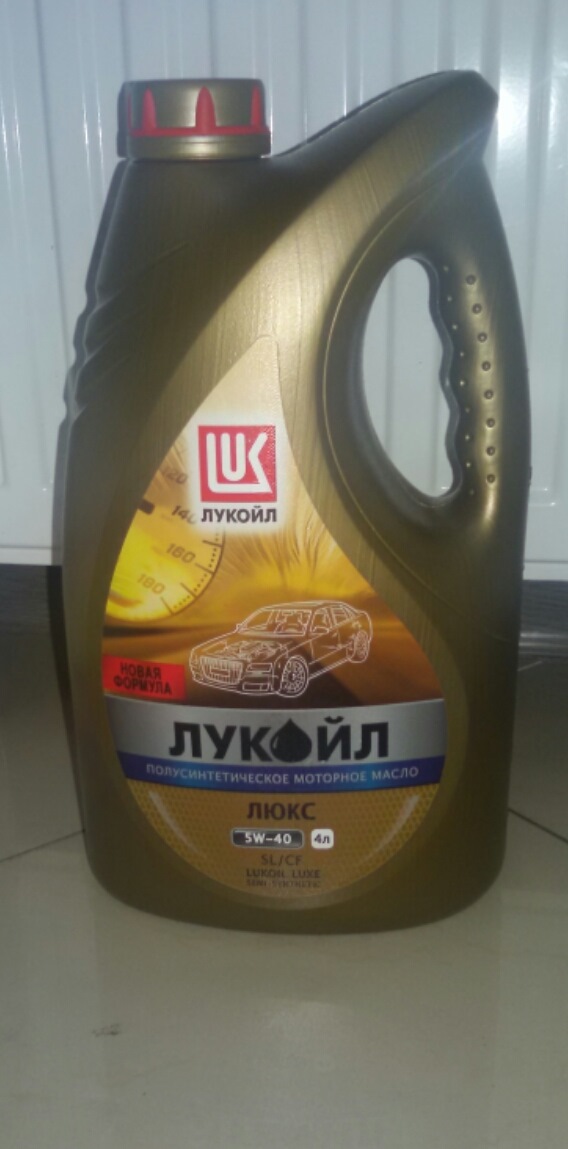 Купил масло ЛУКОЙЛ ЛЮКС SL/CF SAE 5W-40 1