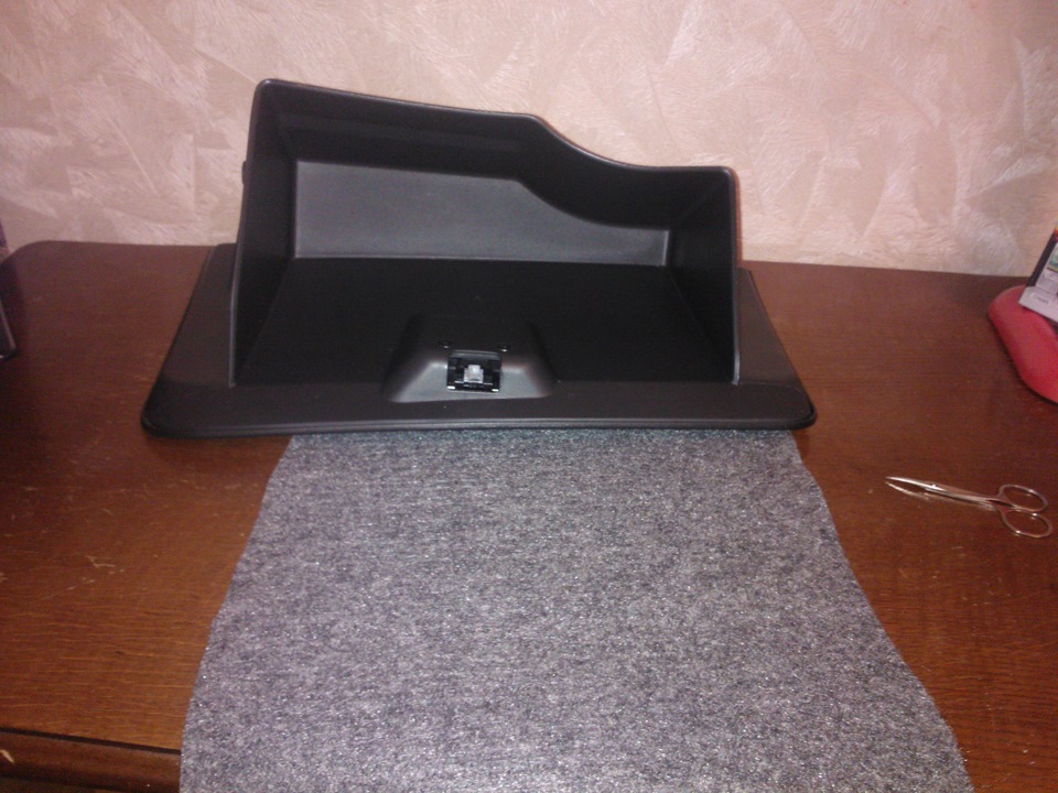 Тож обшив бардачок 1