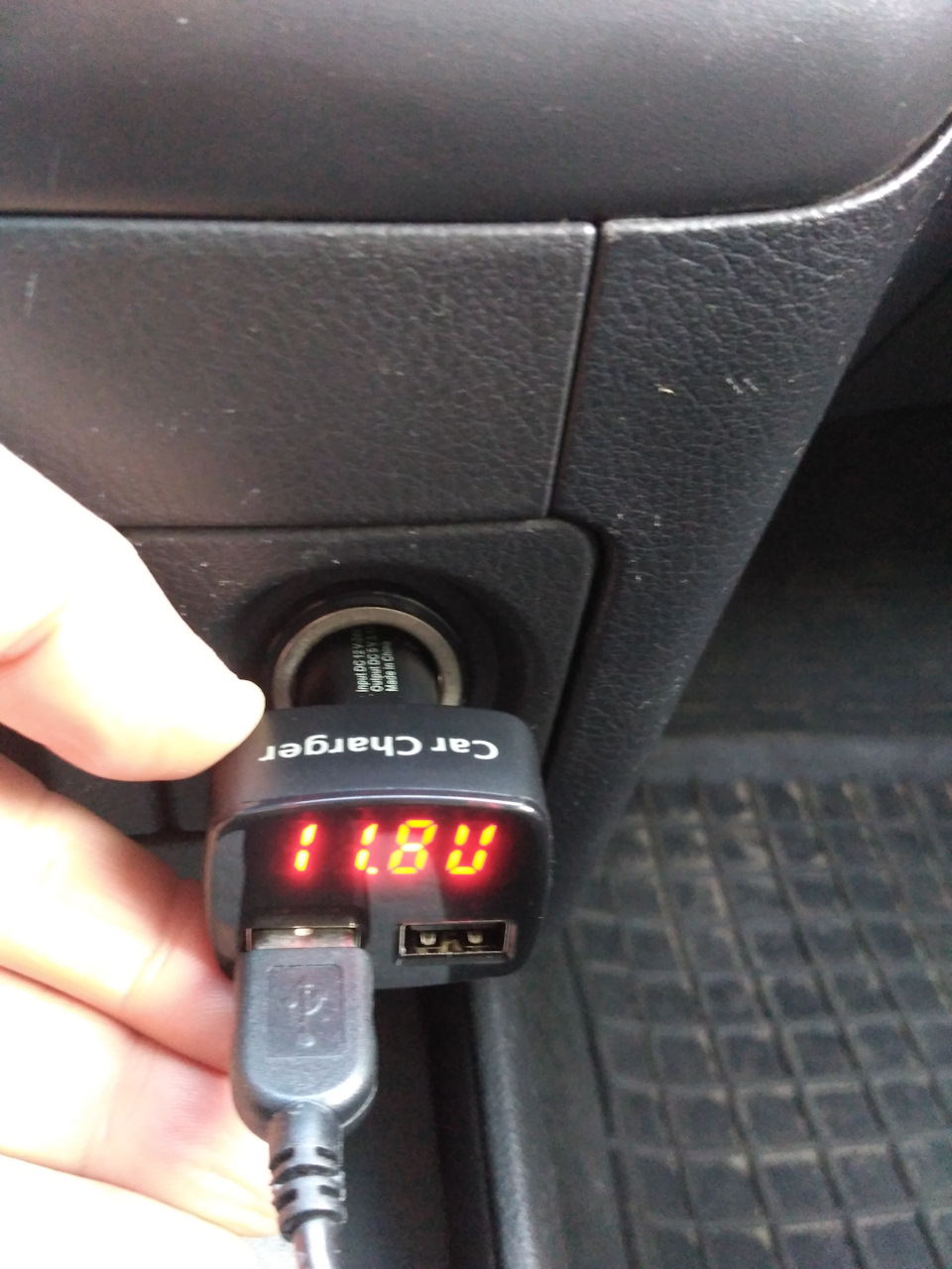 Заряджання USB 1