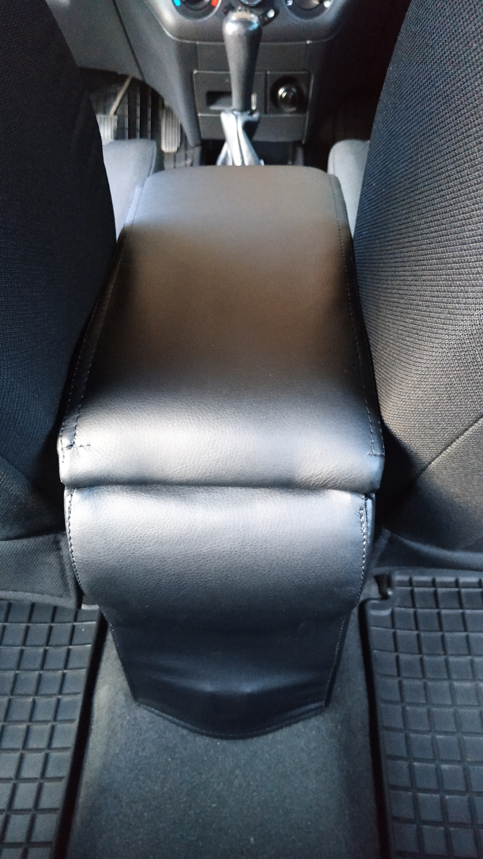 Підлокітник ARMREST 3