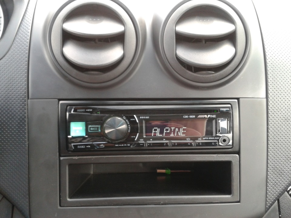Alpine CDE-180R 5