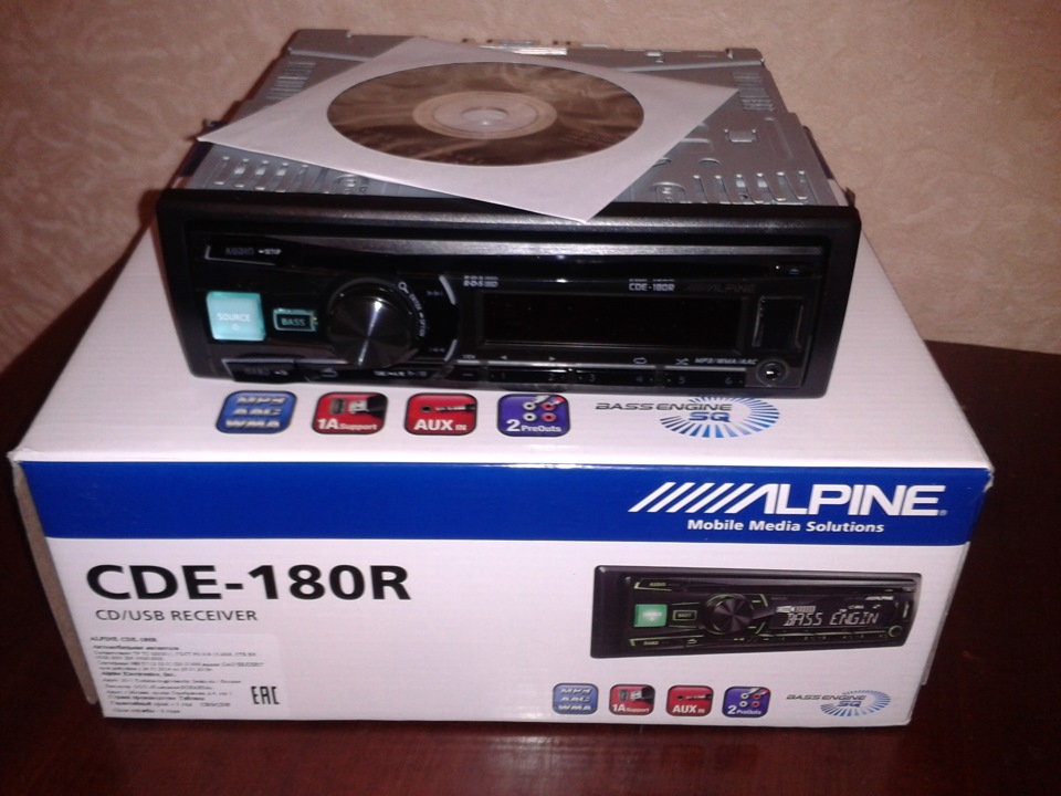 Alpine CDE-180R 1