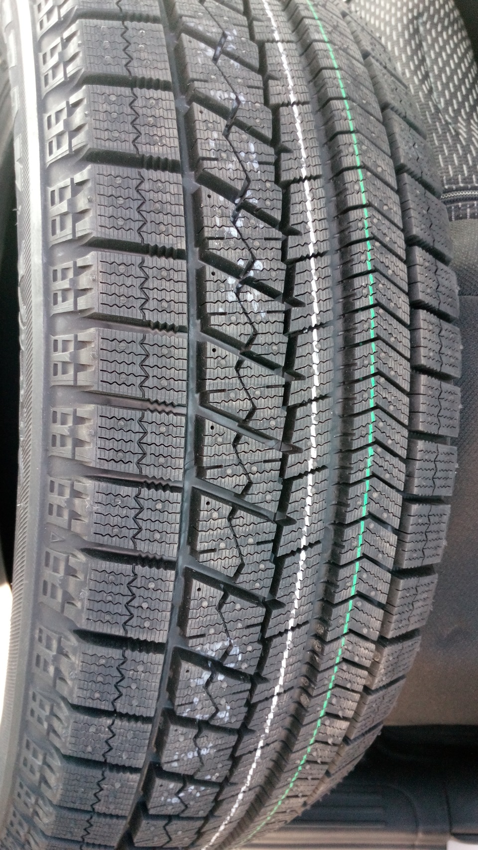 Bridgestone Blizzak VRX 2