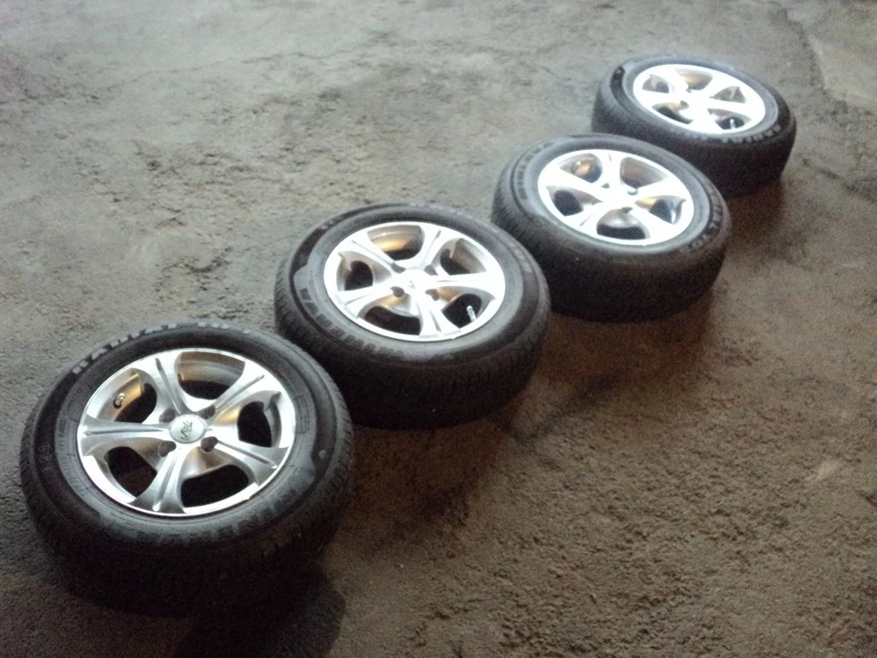 Продам диски Wolf Apollon 519 S R13 4x98 ET35 + гума Minerva 175/70 R13 82T